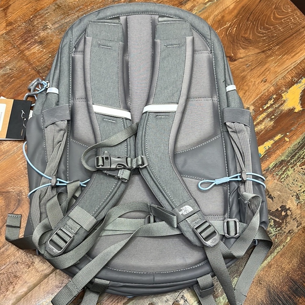 NWT Women’s North Face Borealis Backpack - Picture 2 of 7